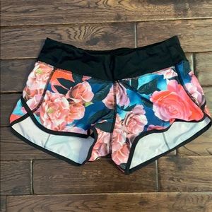luluLemon athletica Speed shorts size 4